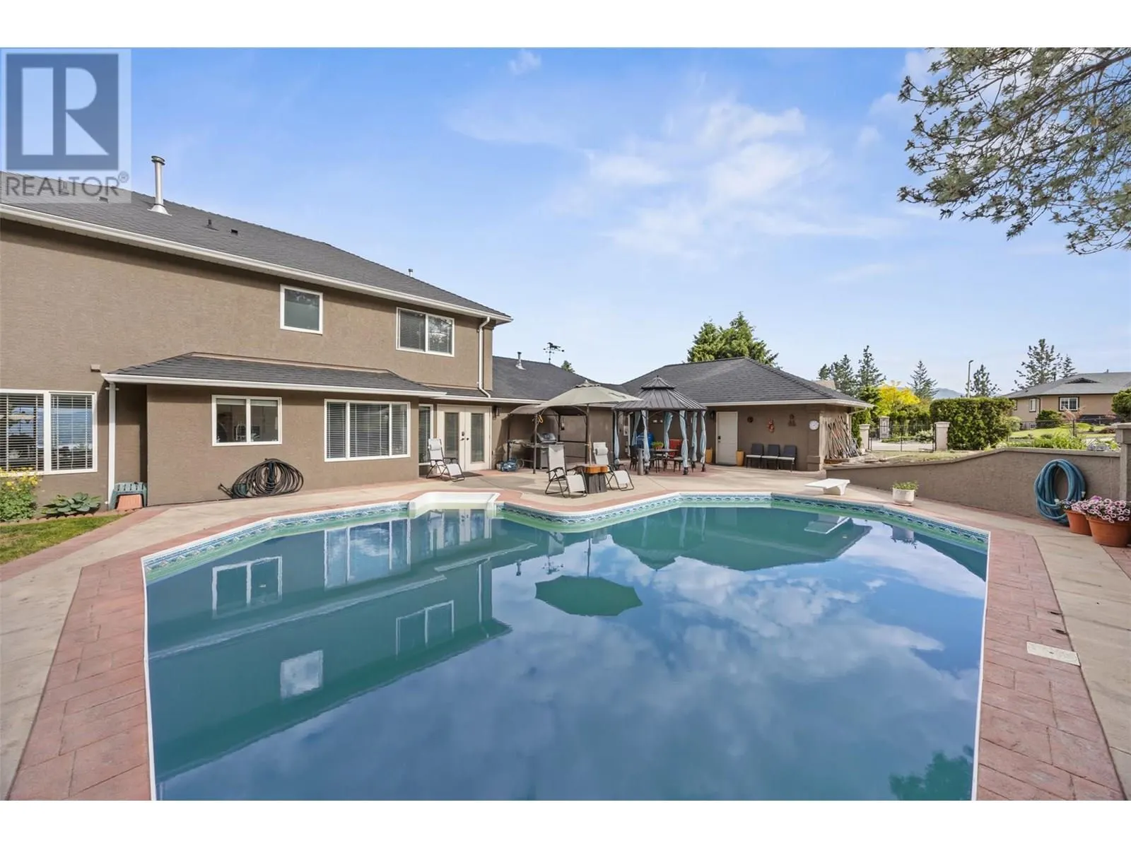 3016 Lakeview Cove Road
