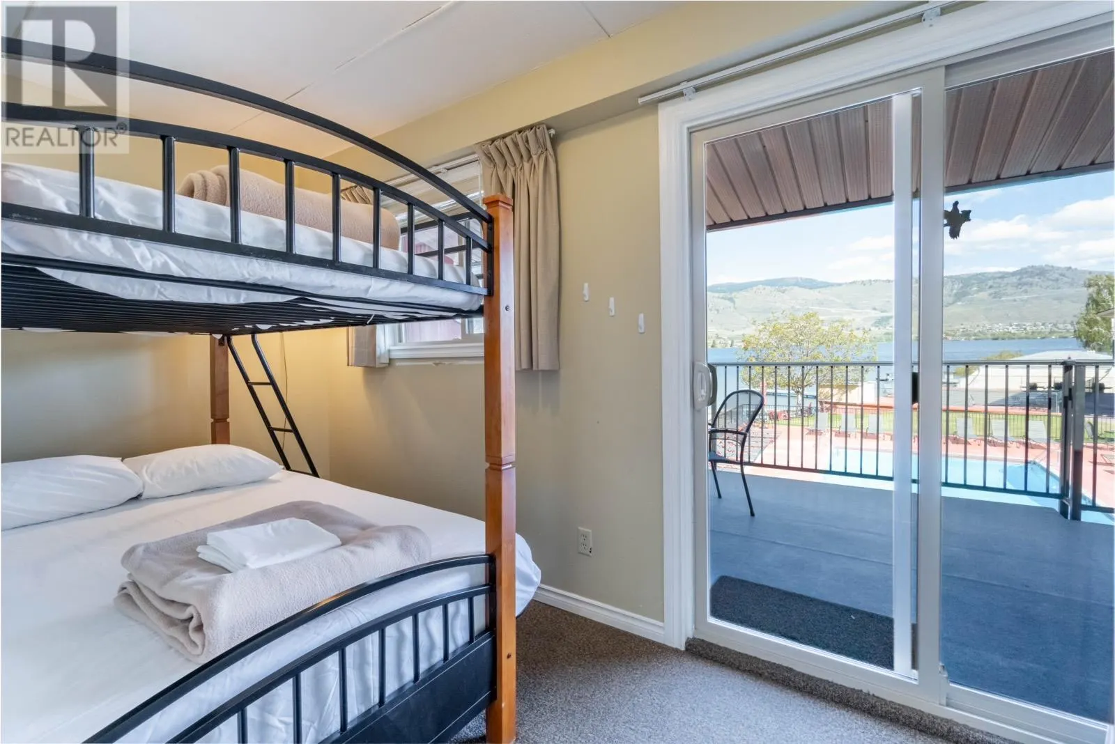 5815 Oleander Drive Unit# 220