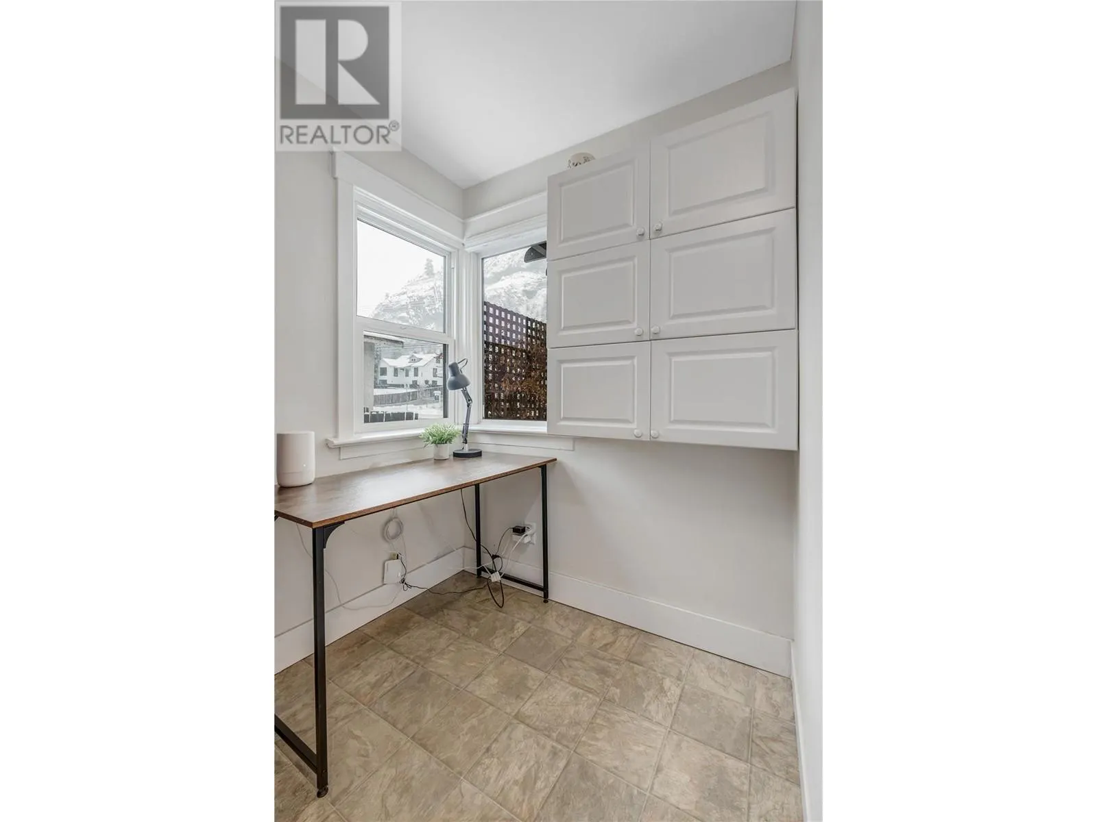 11212 Victoria Road