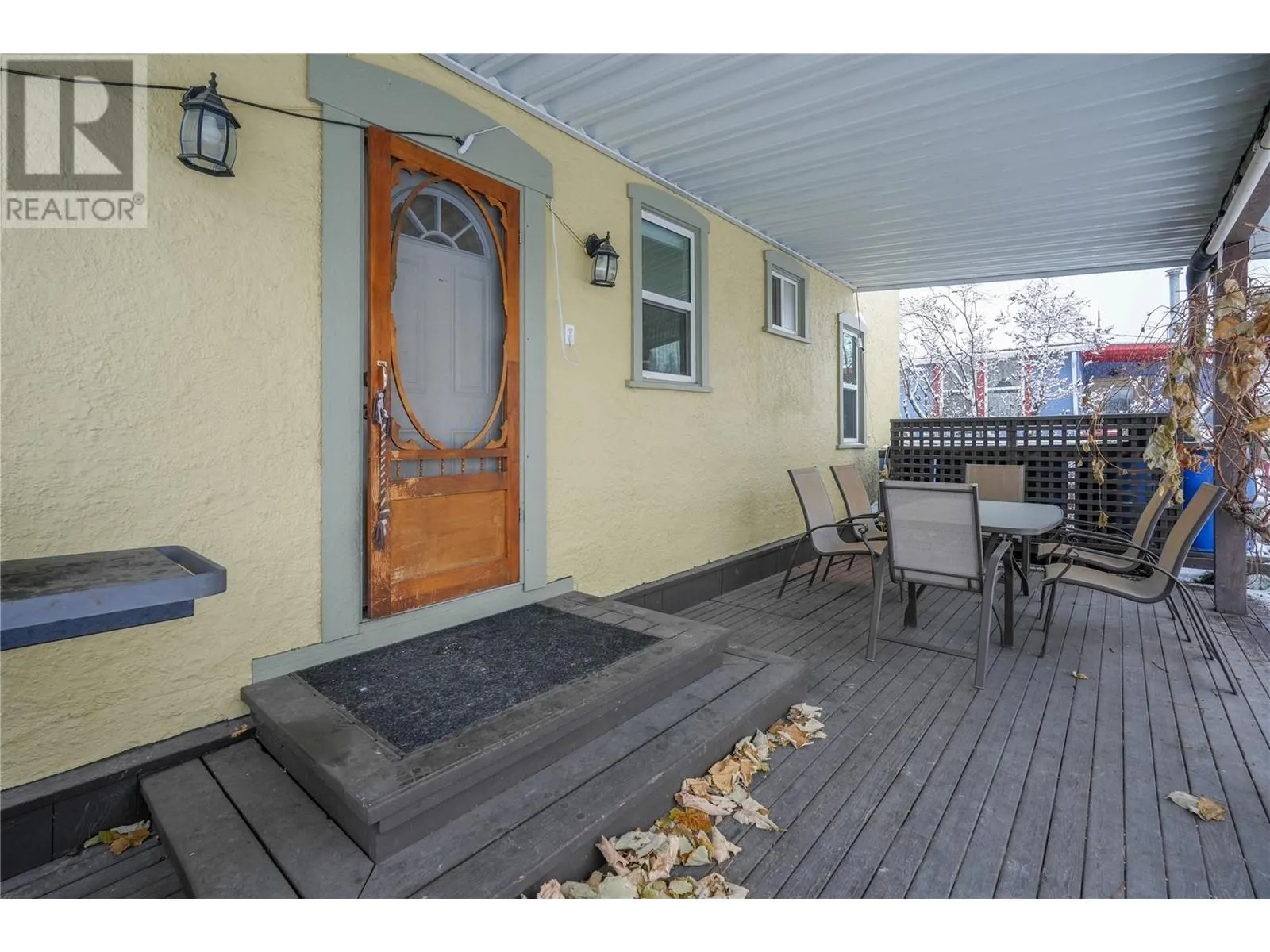 11212 Victoria Road
