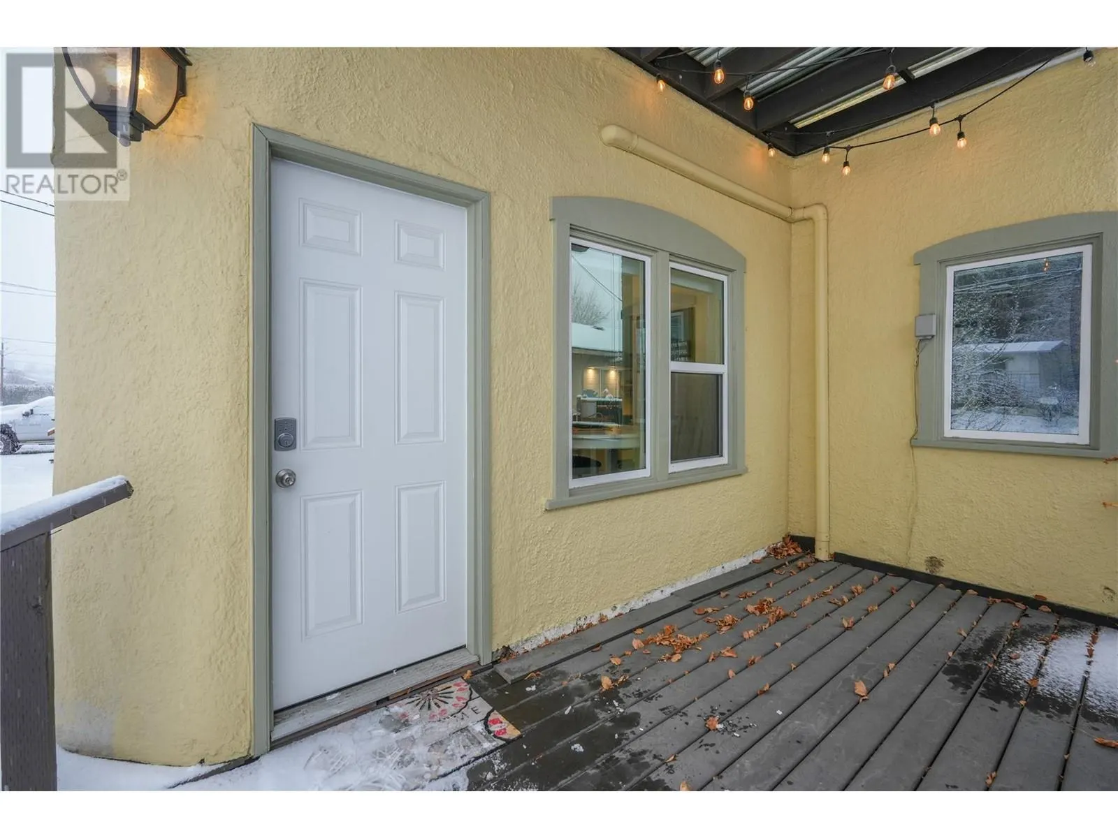 11212 Victoria Road