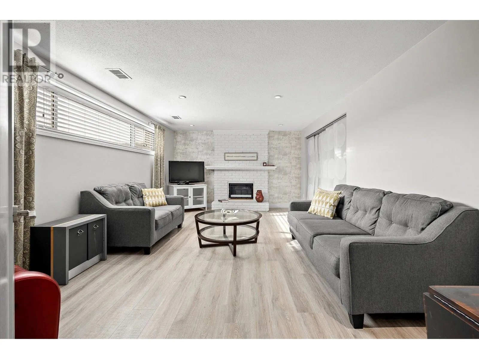 1508 Pinehurst Crescent