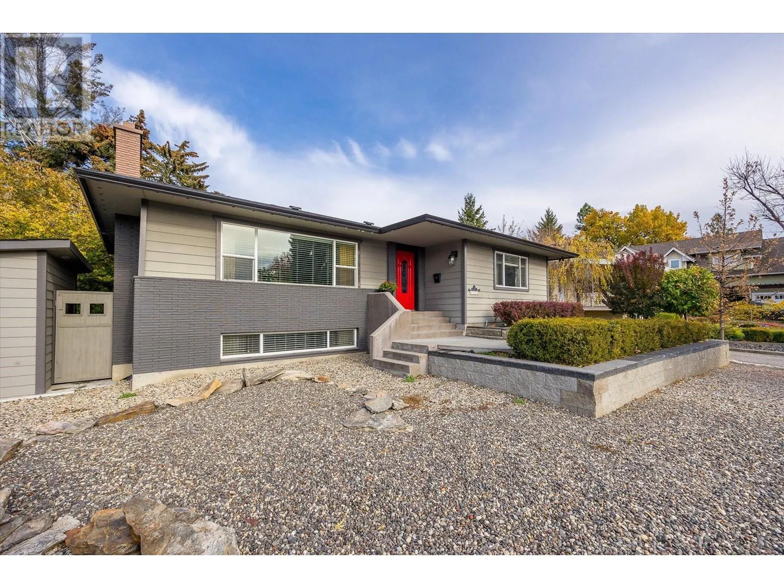 1508 Pinehurst Crescent