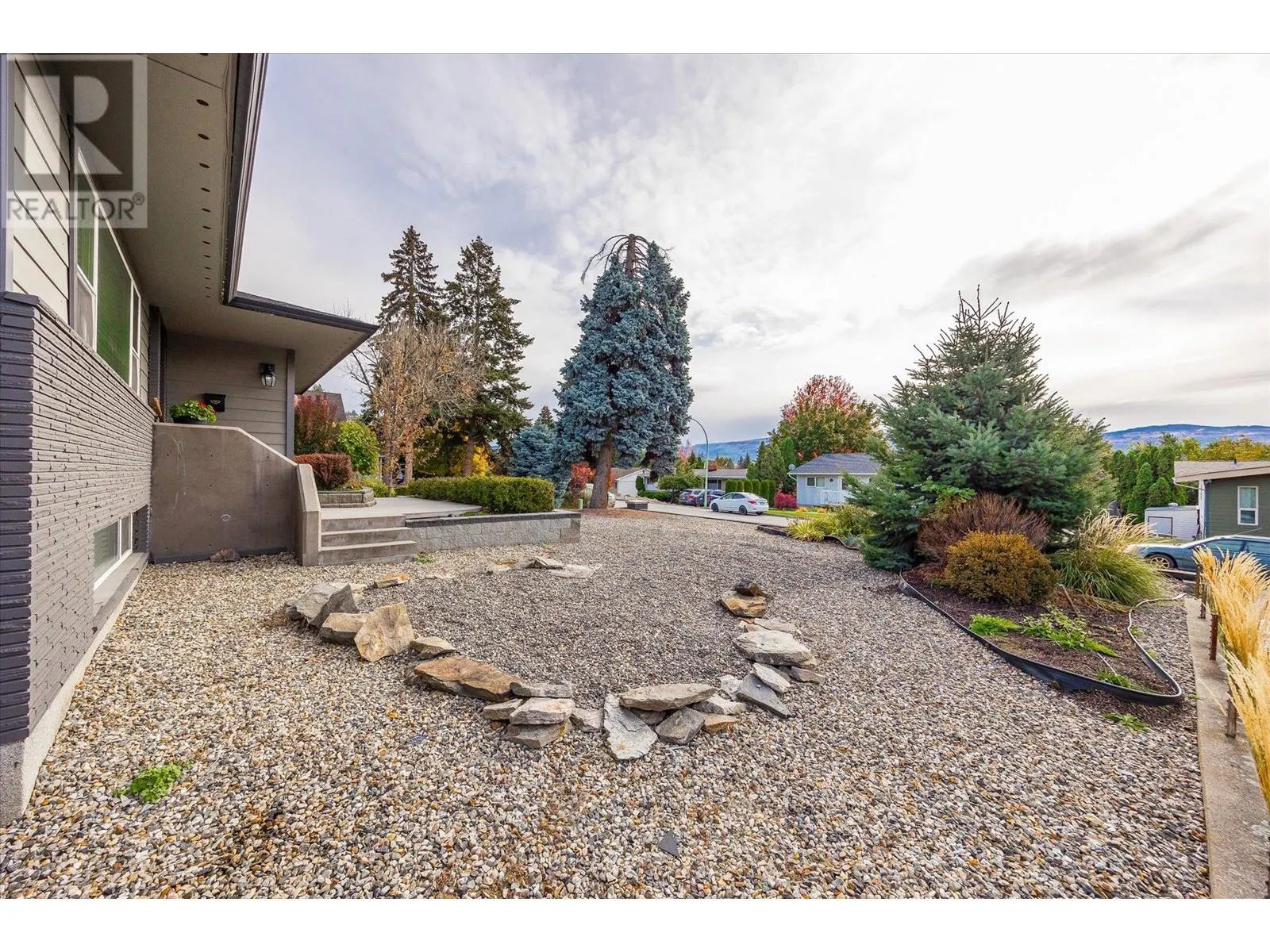 1508 Pinehurst Crescent