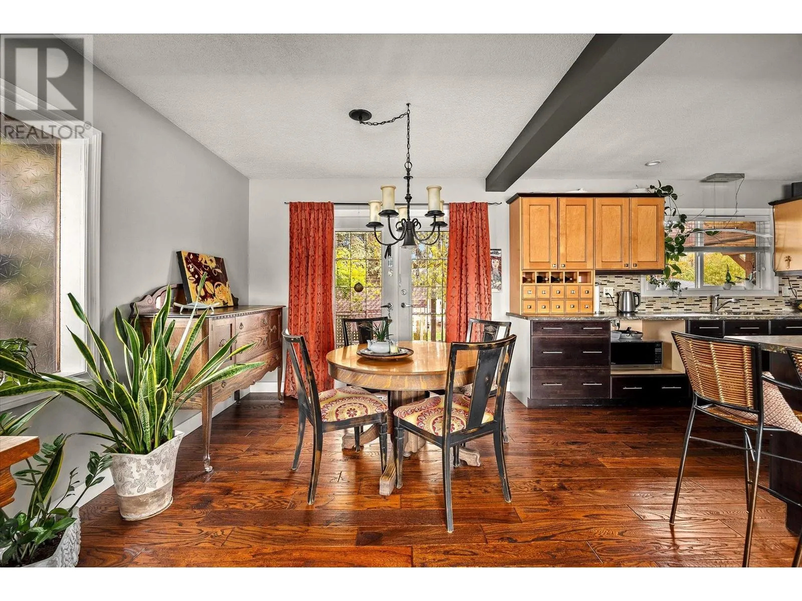 1508 Pinehurst Crescent