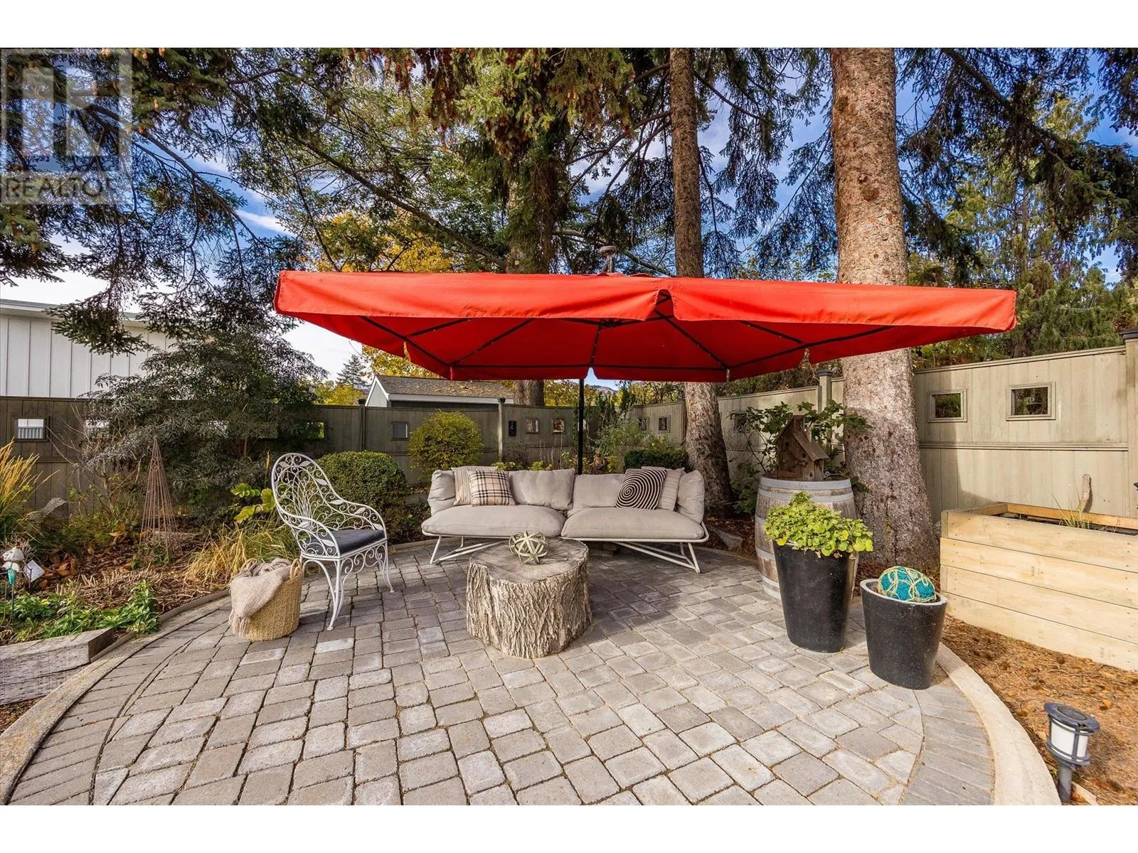 1508 Pinehurst Crescent