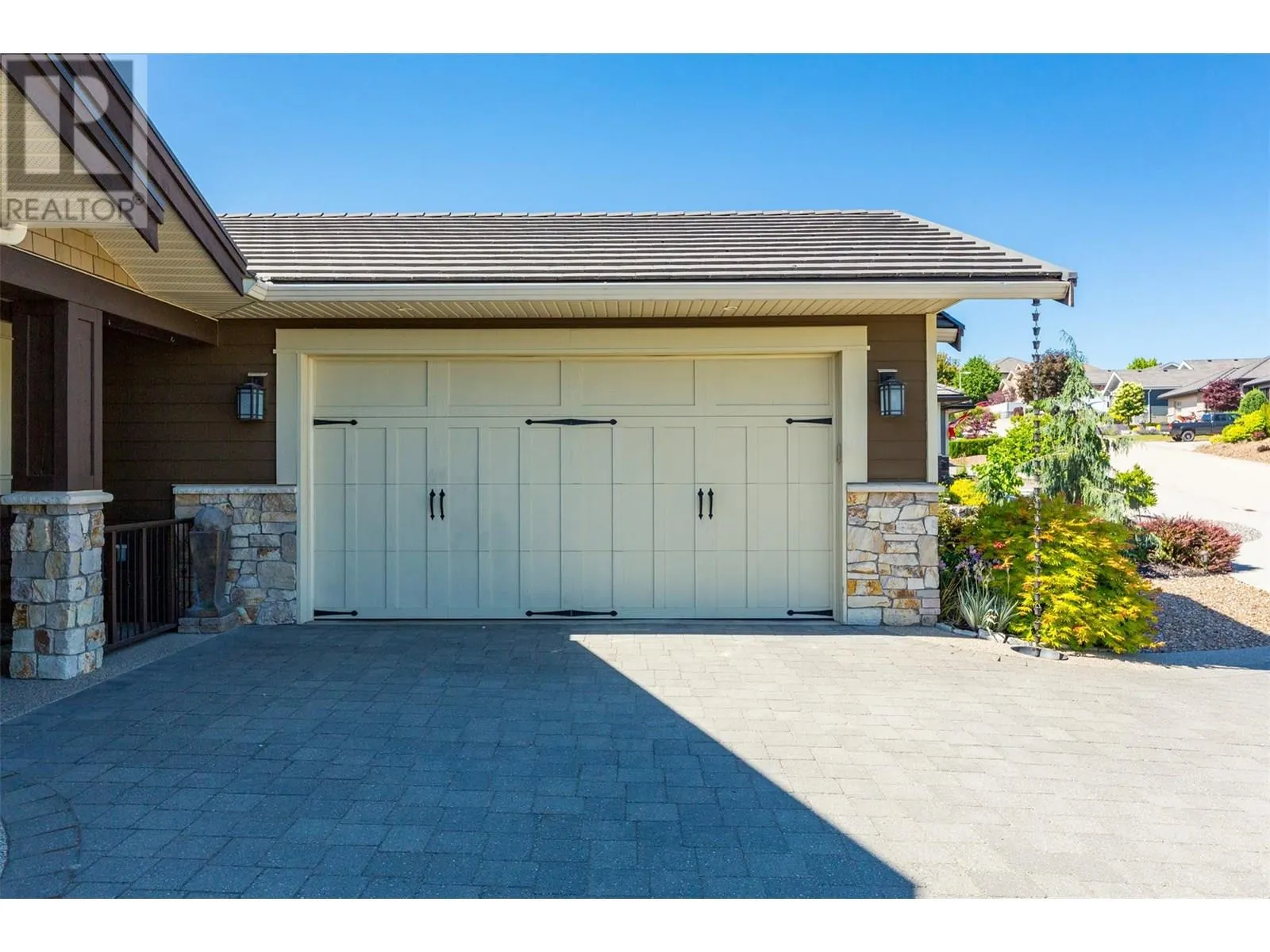 1732 Capistrano Peaks Crescent