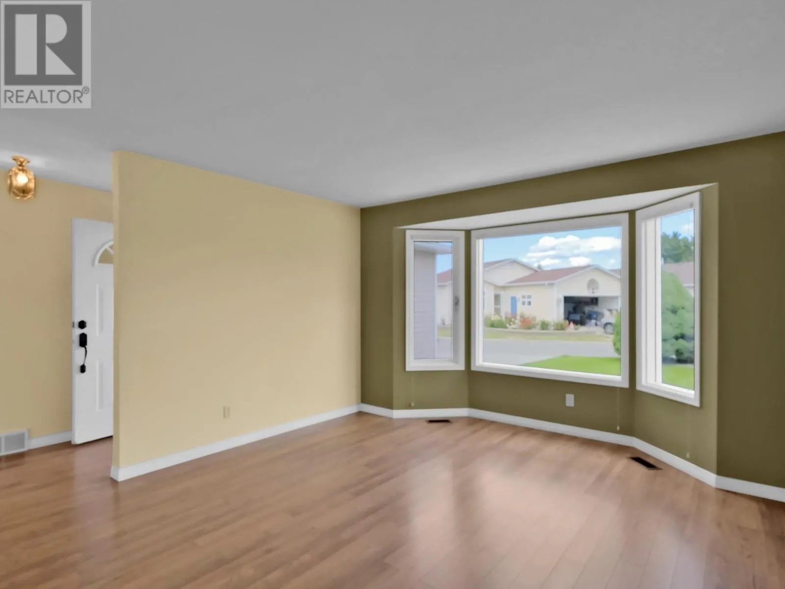 1260 Raymer Avenue Unit# 425