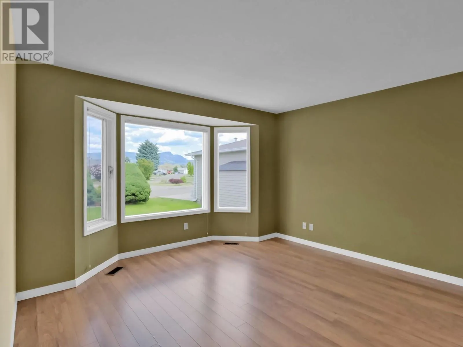 1260 Raymer Avenue Unit# 425