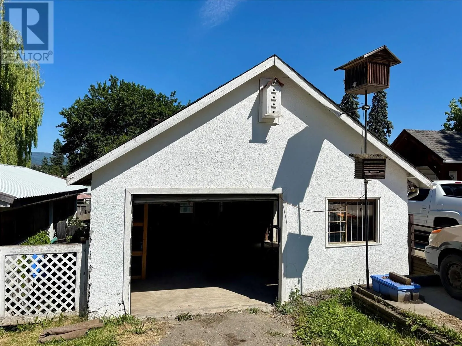 729 Stanley Avenue