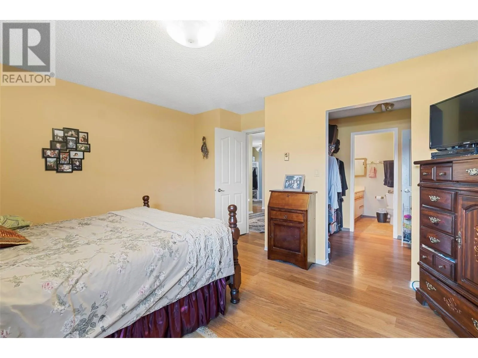1215 Notch Hill Road Unit# 7