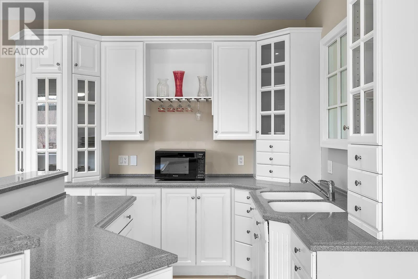 550 Glenmeadows Road Unit# 115