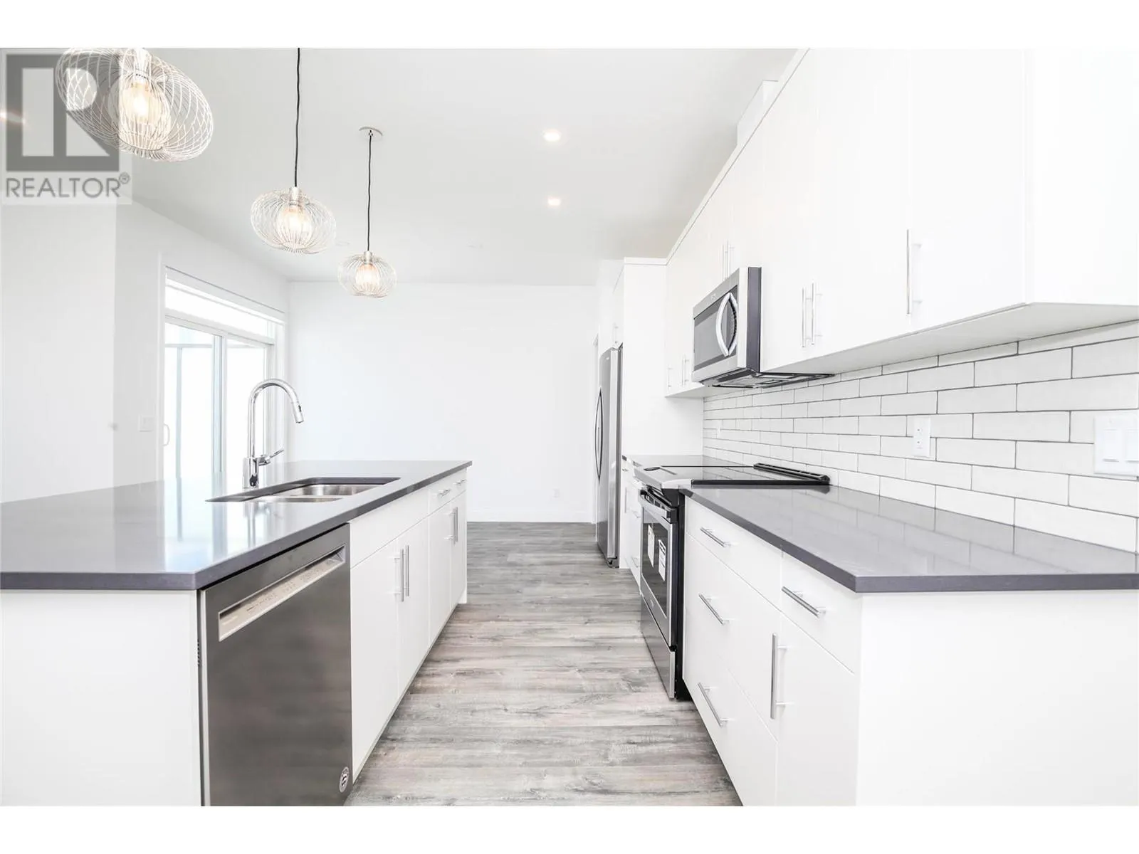 610 Academy Way Unit# 114