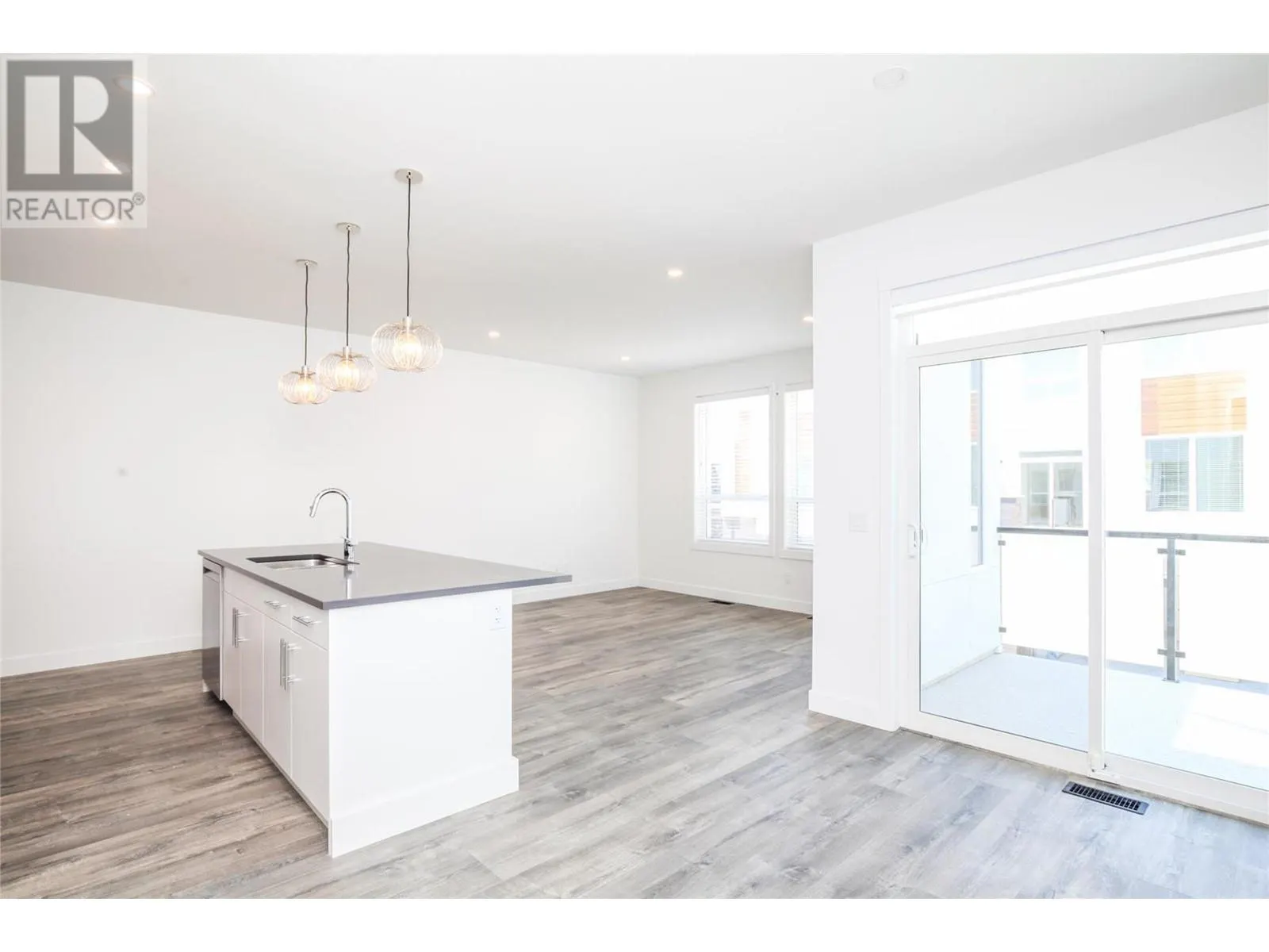 610 Academy Way Unit# 114