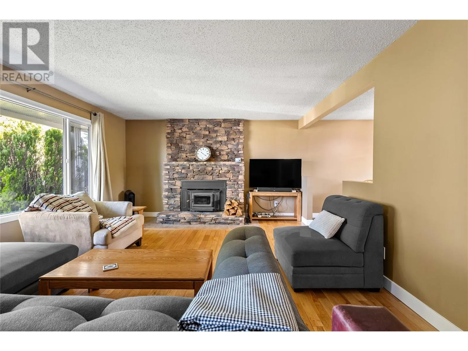 2141 Kaslo Court