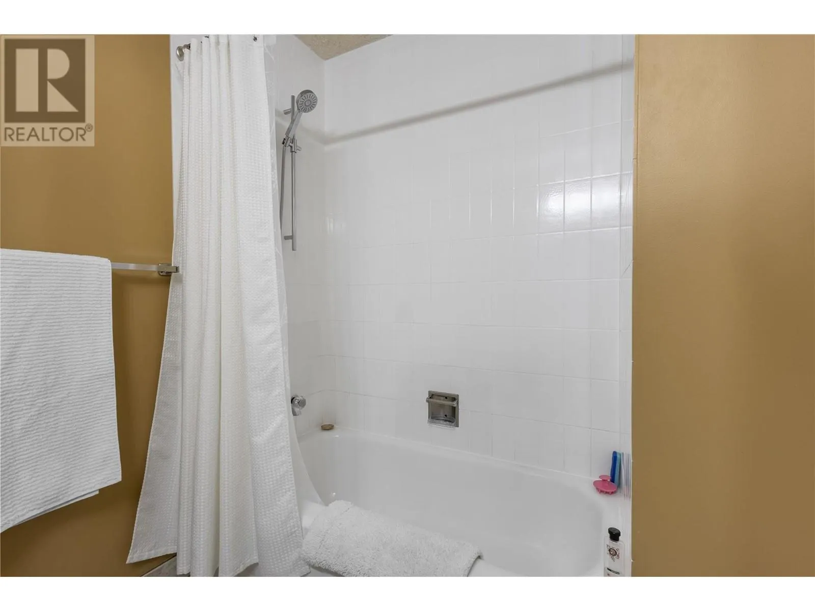2141 Kaslo Court