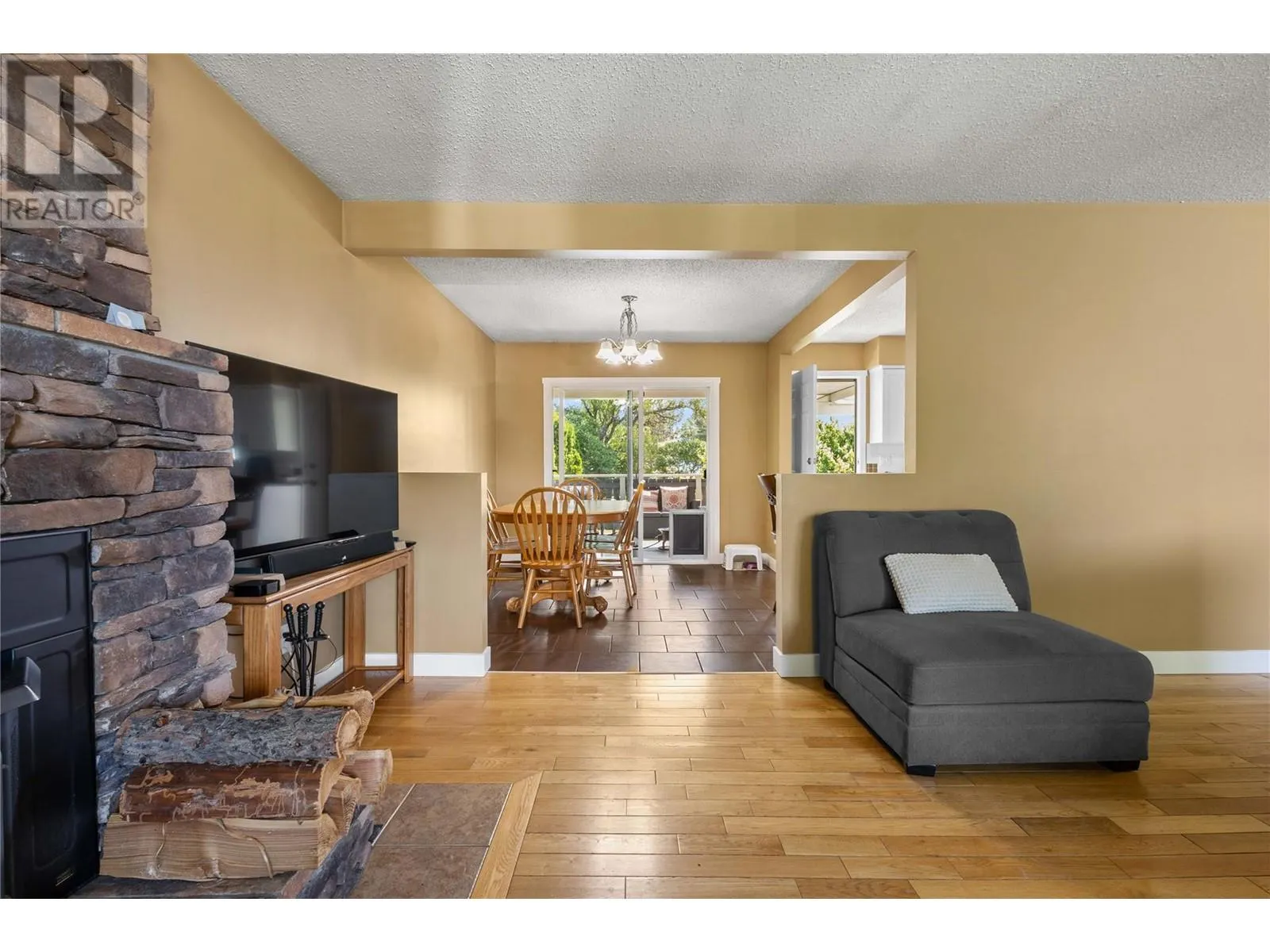 2141 Kaslo Court