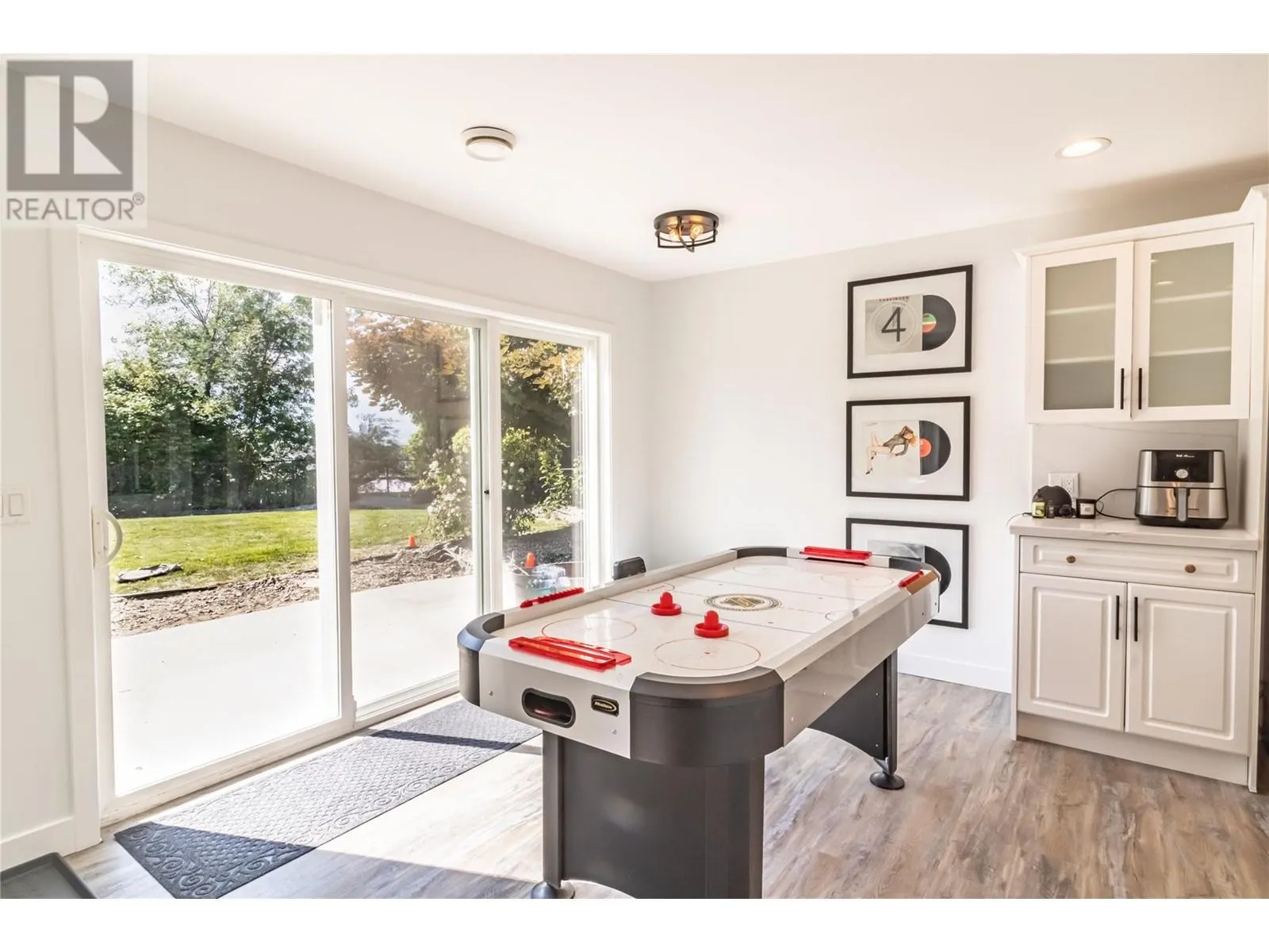 1671 Lindsay Drive