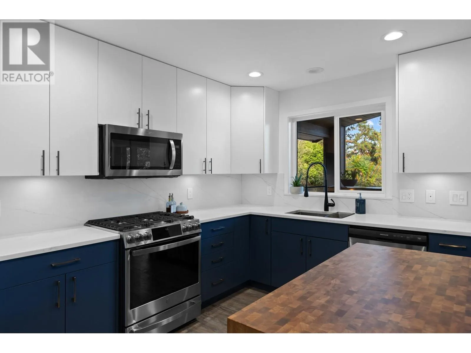 1671 Lindsay Drive