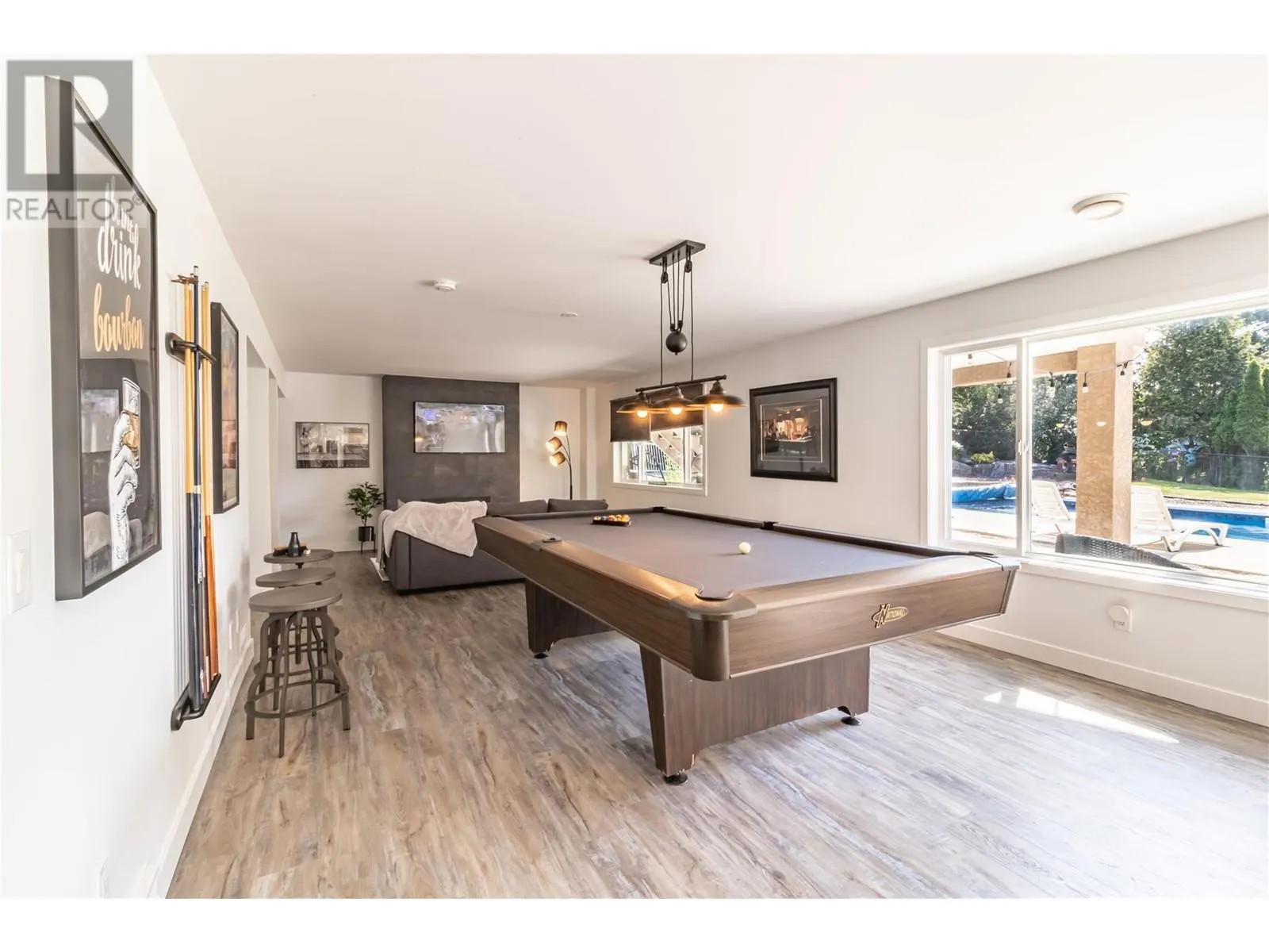 1671 Lindsay Drive