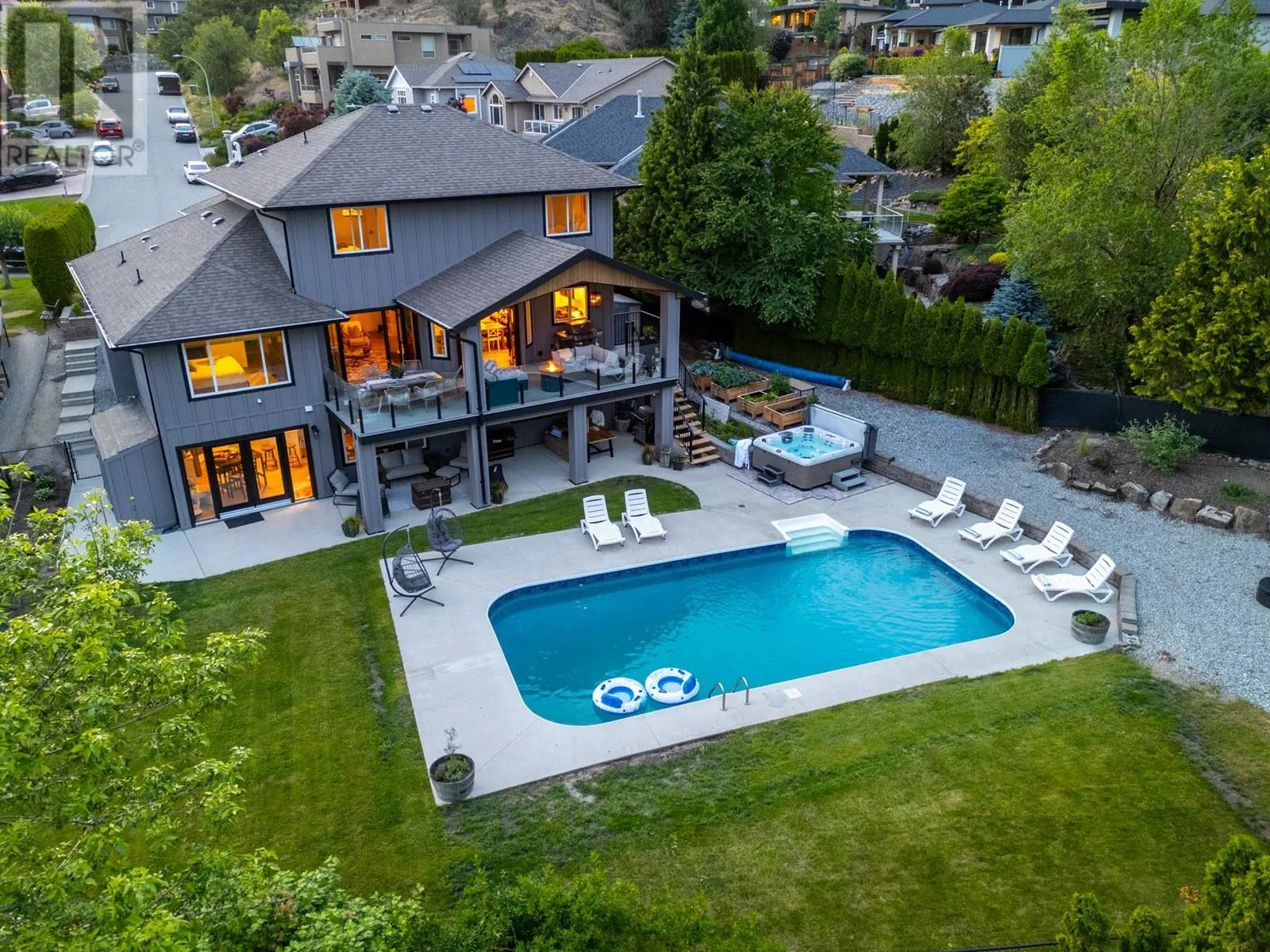 1671 Lindsay Drive