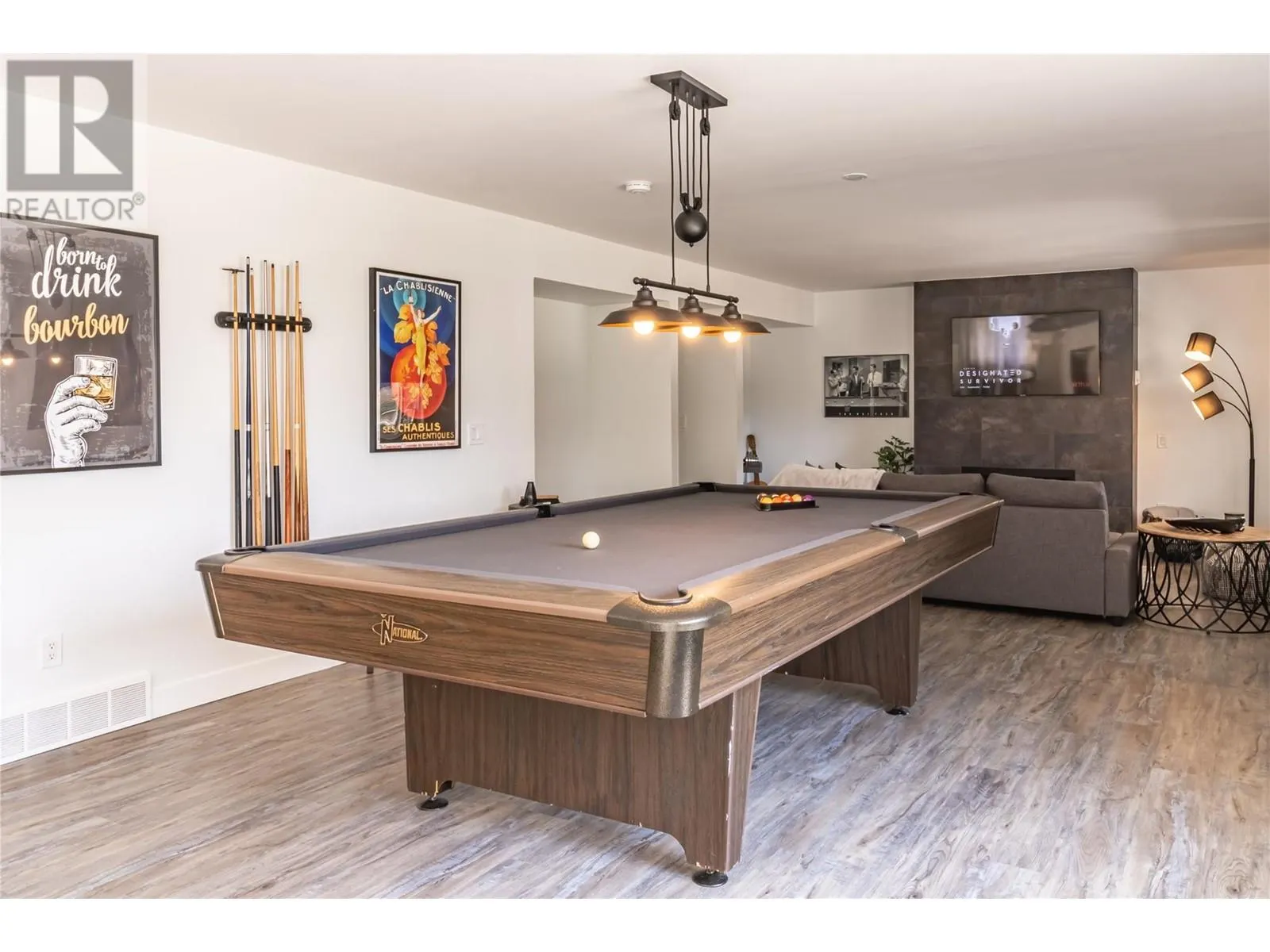 1671 Lindsay Drive