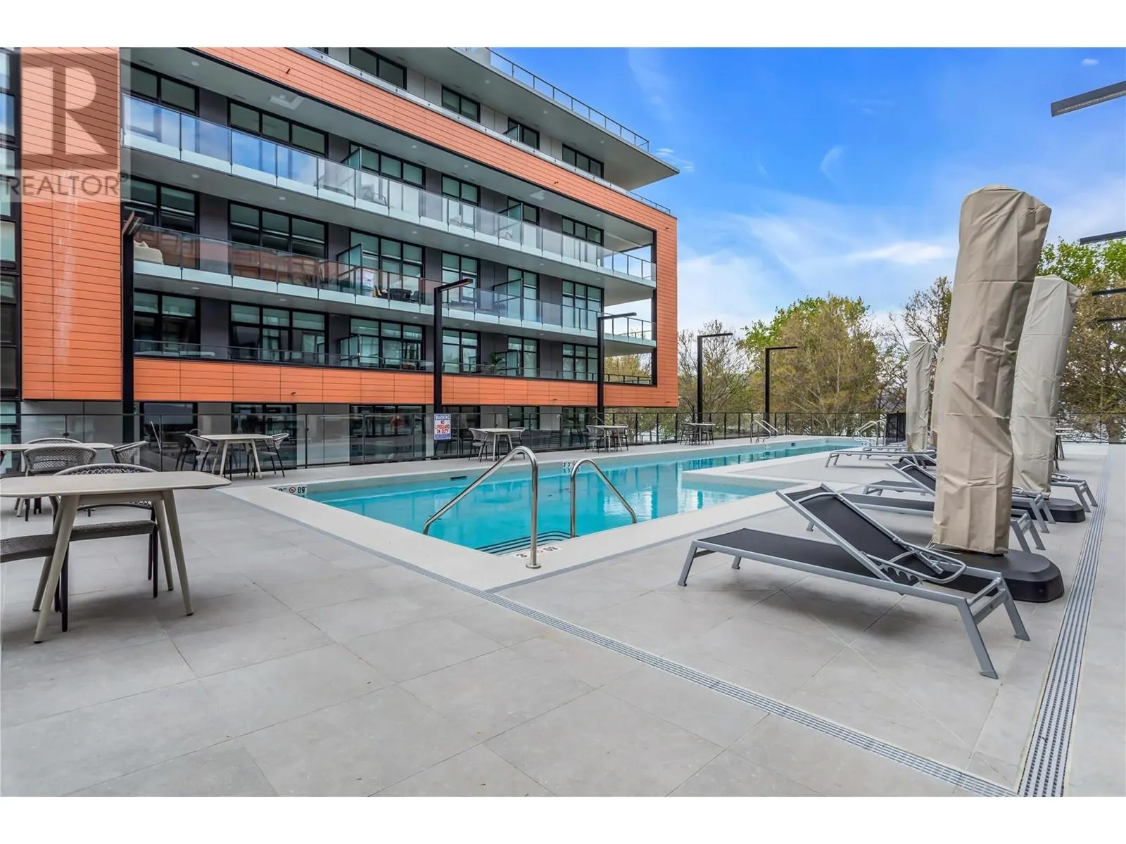 3389 Lakeshore Road Unit# 601