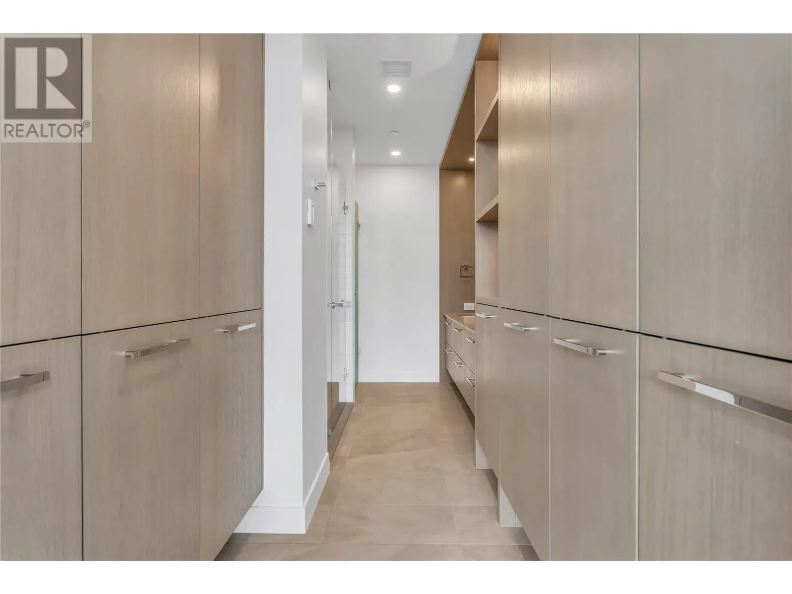 3389 Lakeshore Road Unit# 601