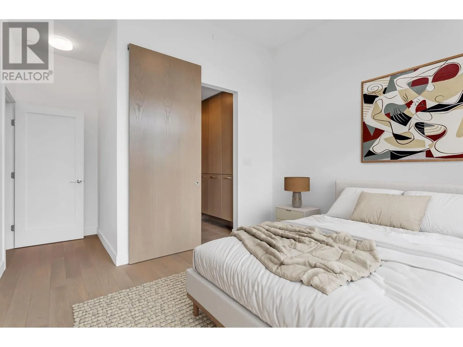 3389 Lakeshore Road Unit# 601