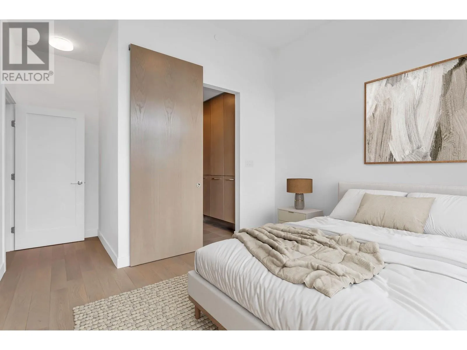 3389 Lakeshore Road Unit# 601