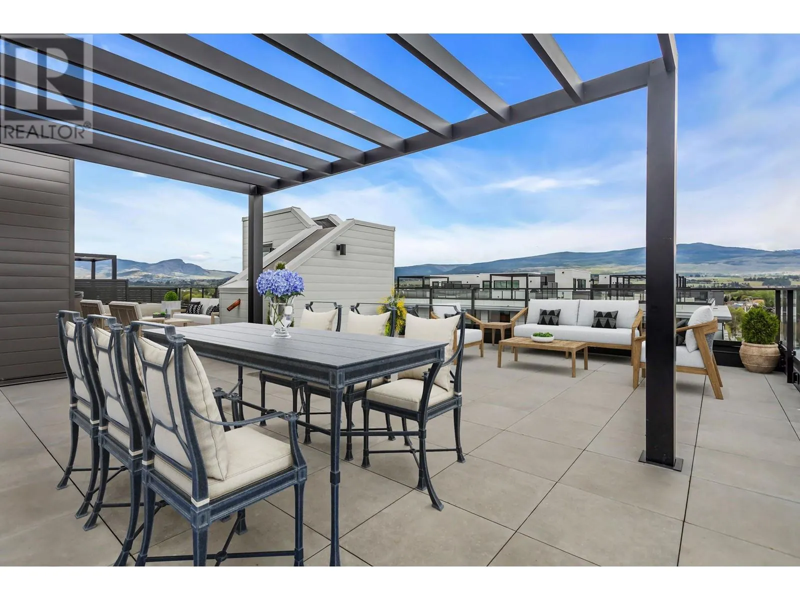 3389 Lakeshore Road Unit# 601