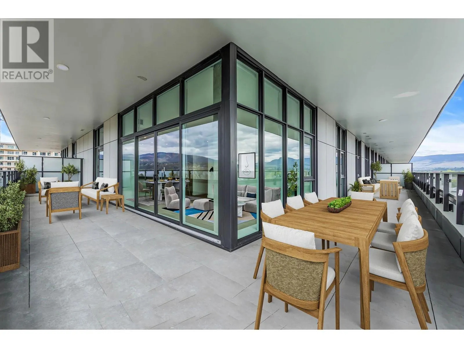 3389 Lakeshore Road Unit# 601