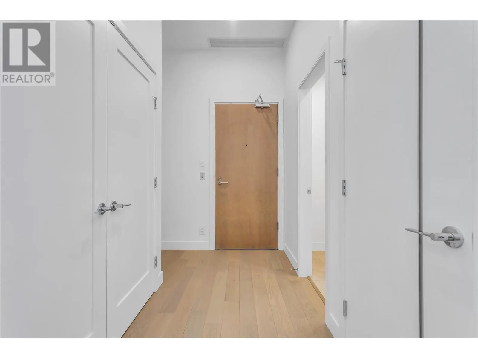 3389 Lakeshore Road Unit# 601