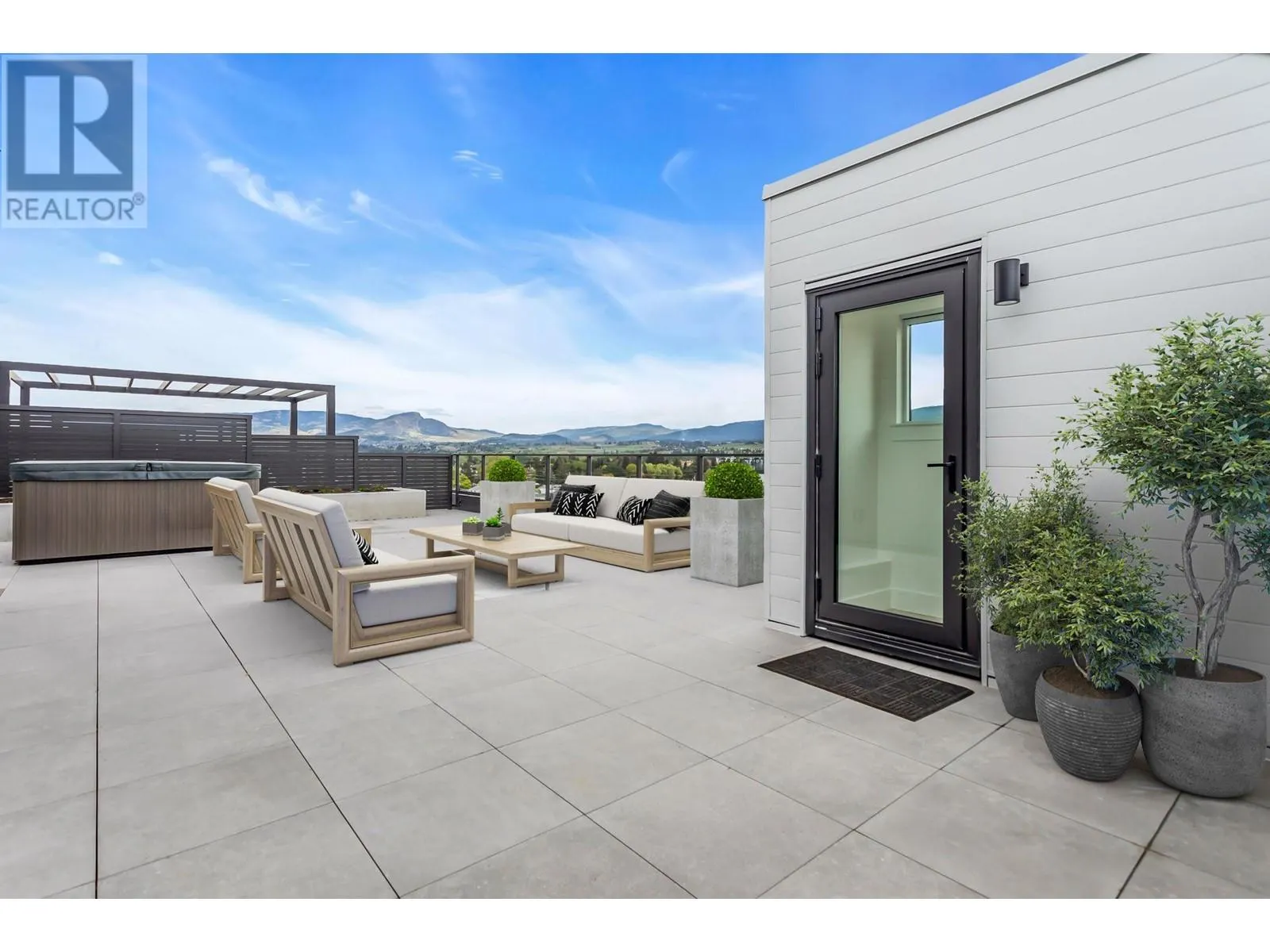 3389 Lakeshore Road Unit# 601