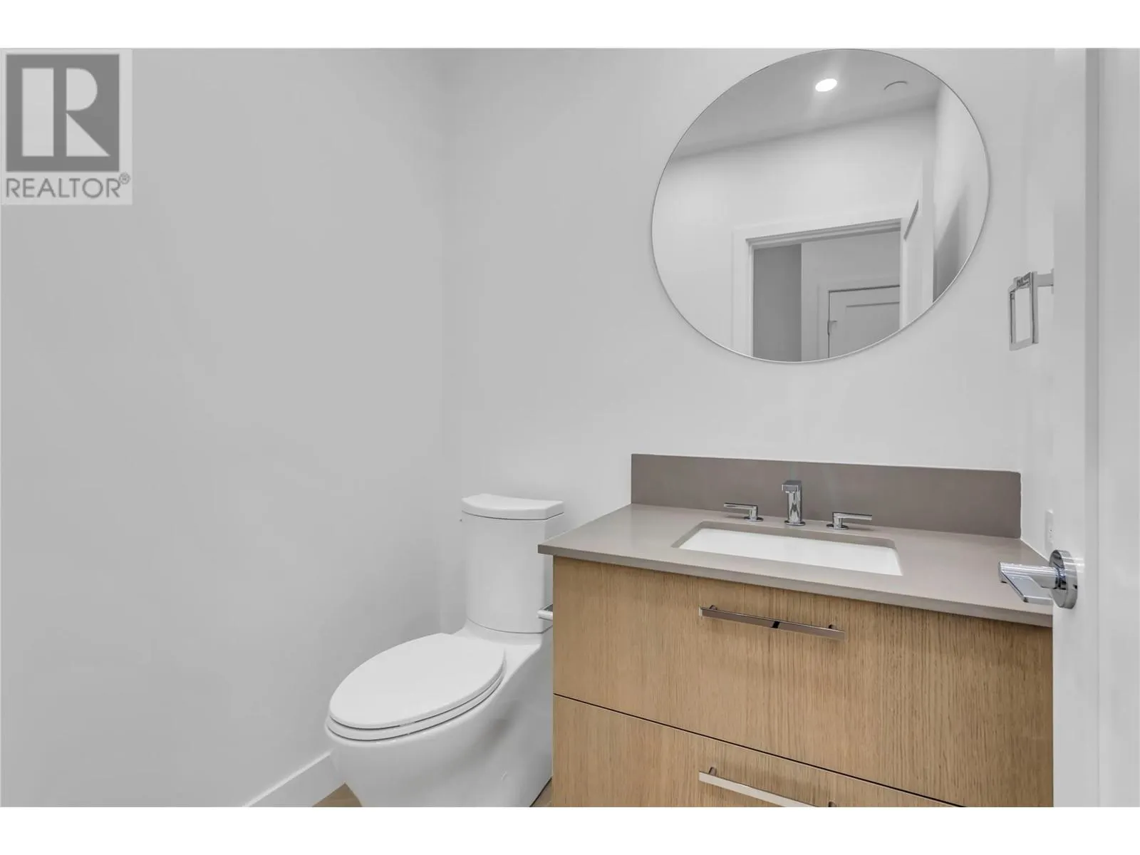 3389 Lakeshore Road Unit# 601