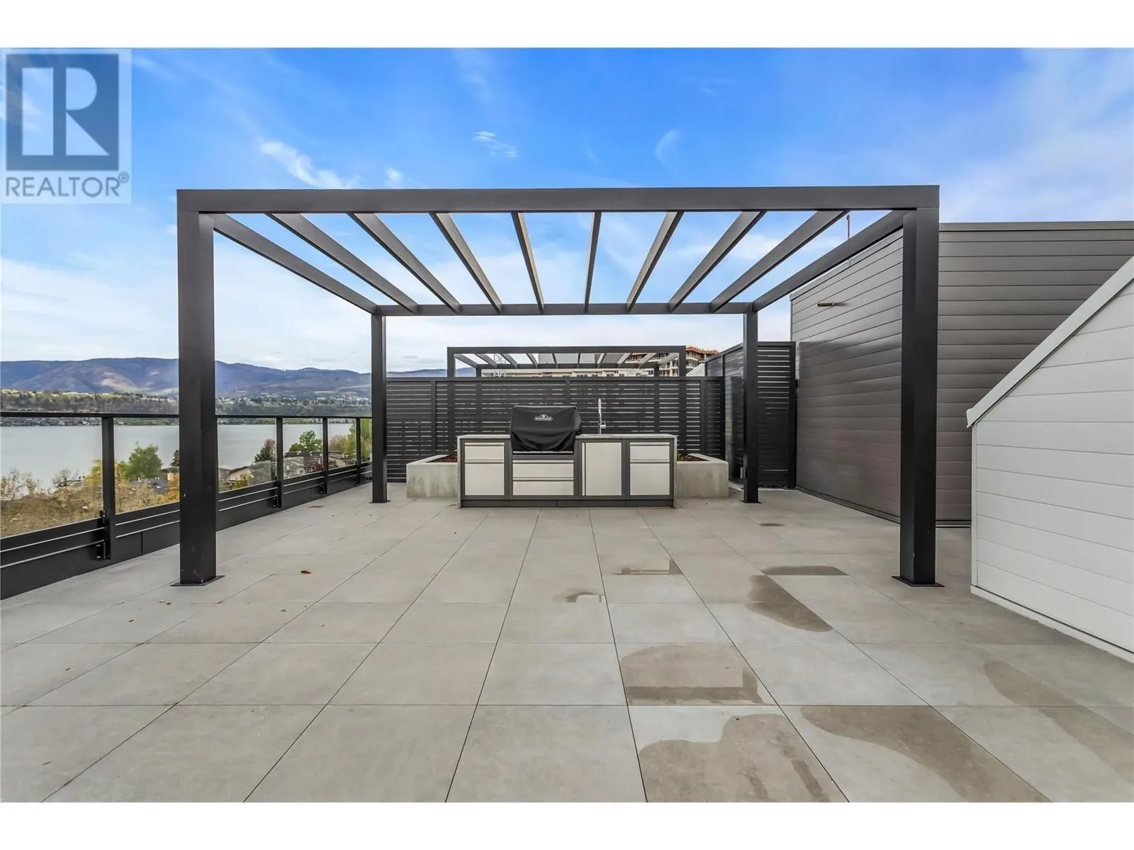 3389 Lakeshore Road Unit# 601