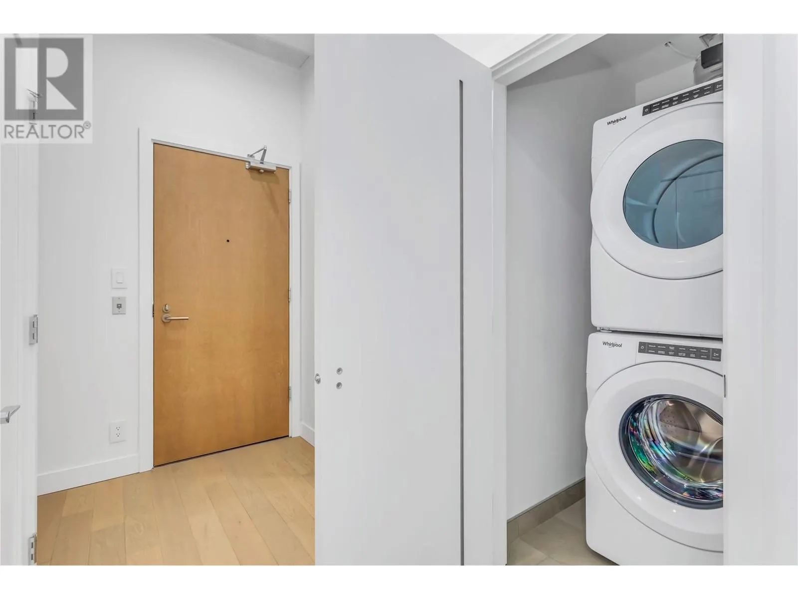 3389 Lakeshore Road Unit# 601