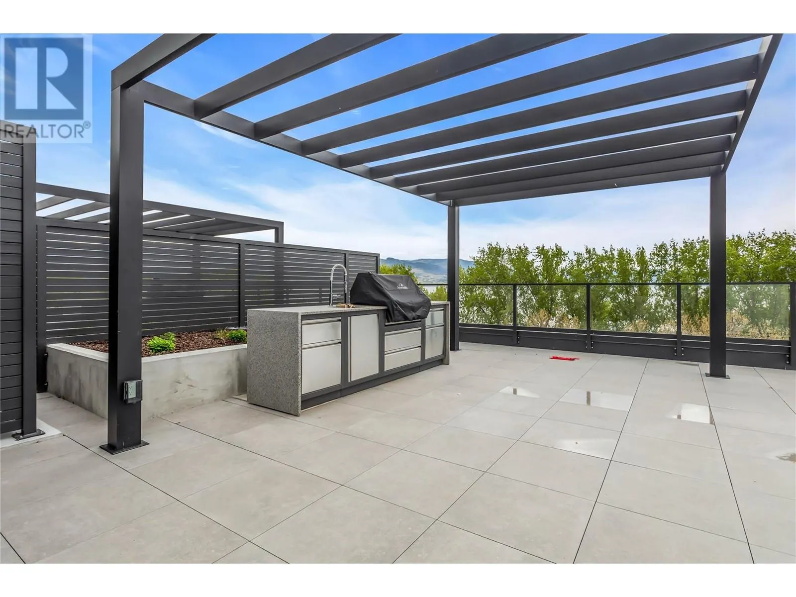 3389 Lakeshore Road Unit# 601