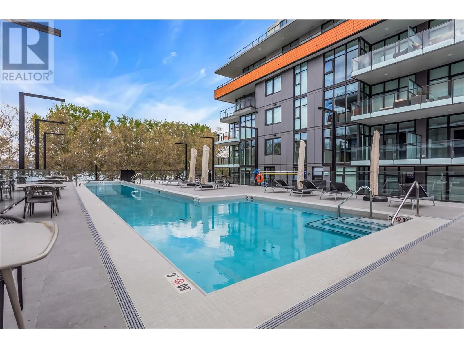 3389 Lakeshore Road Unit# 601