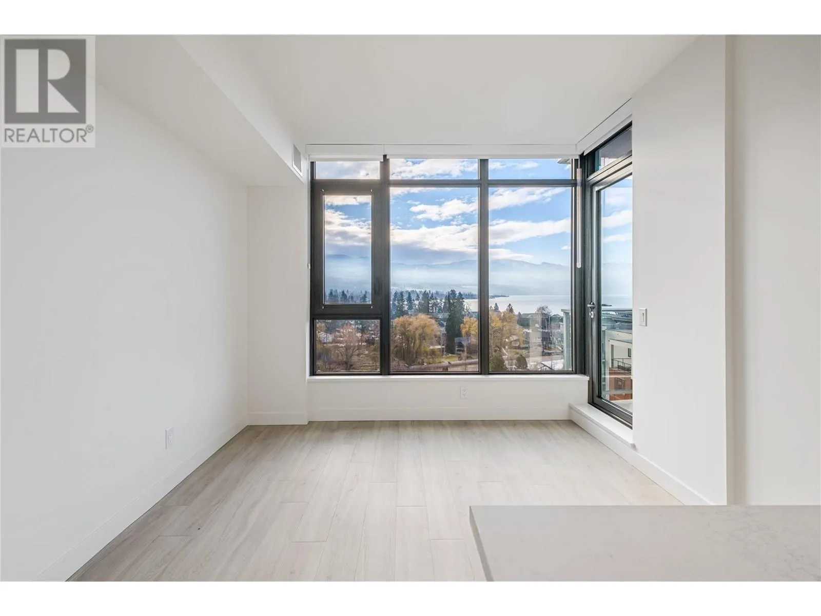 3699 Capozzi Road Unit# 907