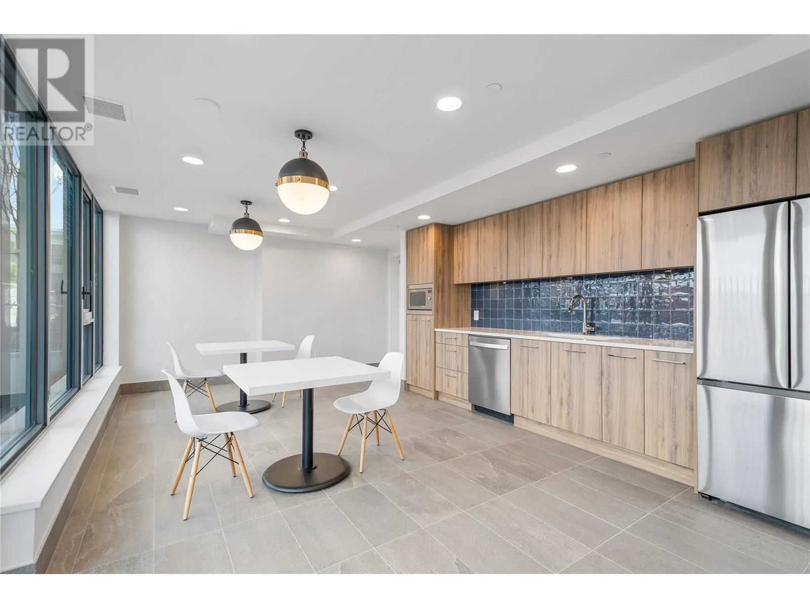 3699 Capozzi Road Unit# 907