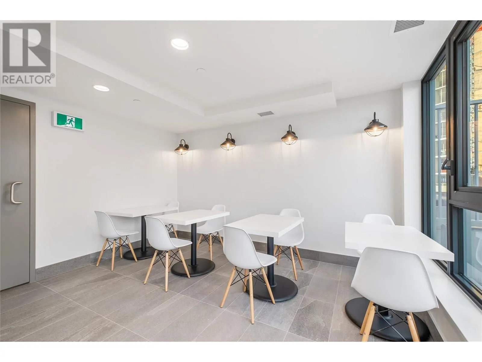 3699 Capozzi Road Unit# 907