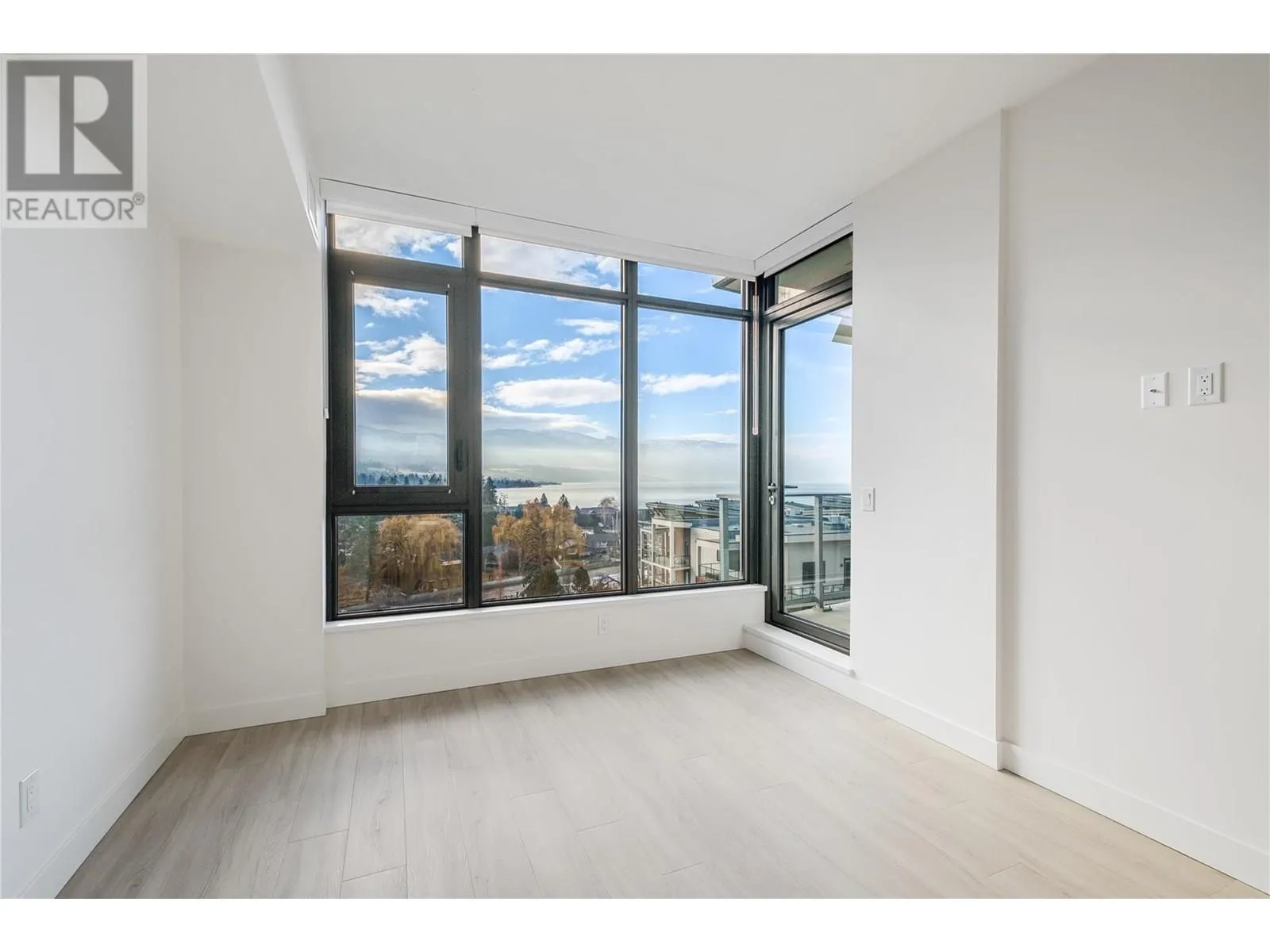 3699 Capozzi Road Unit# 907