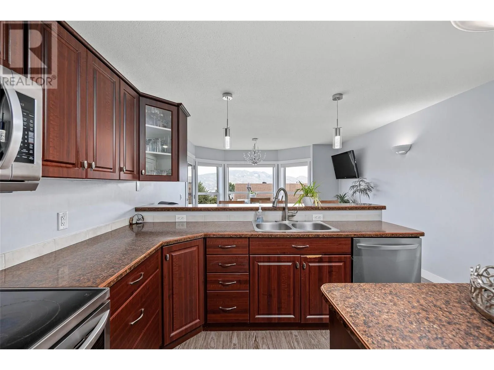 2440 Old Okanagan Highway Unit# 1306