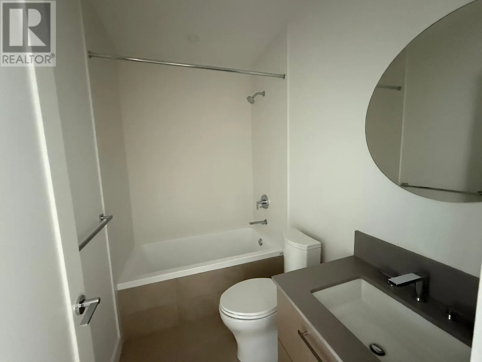 3409 Lakeshore Road Unit# 405
