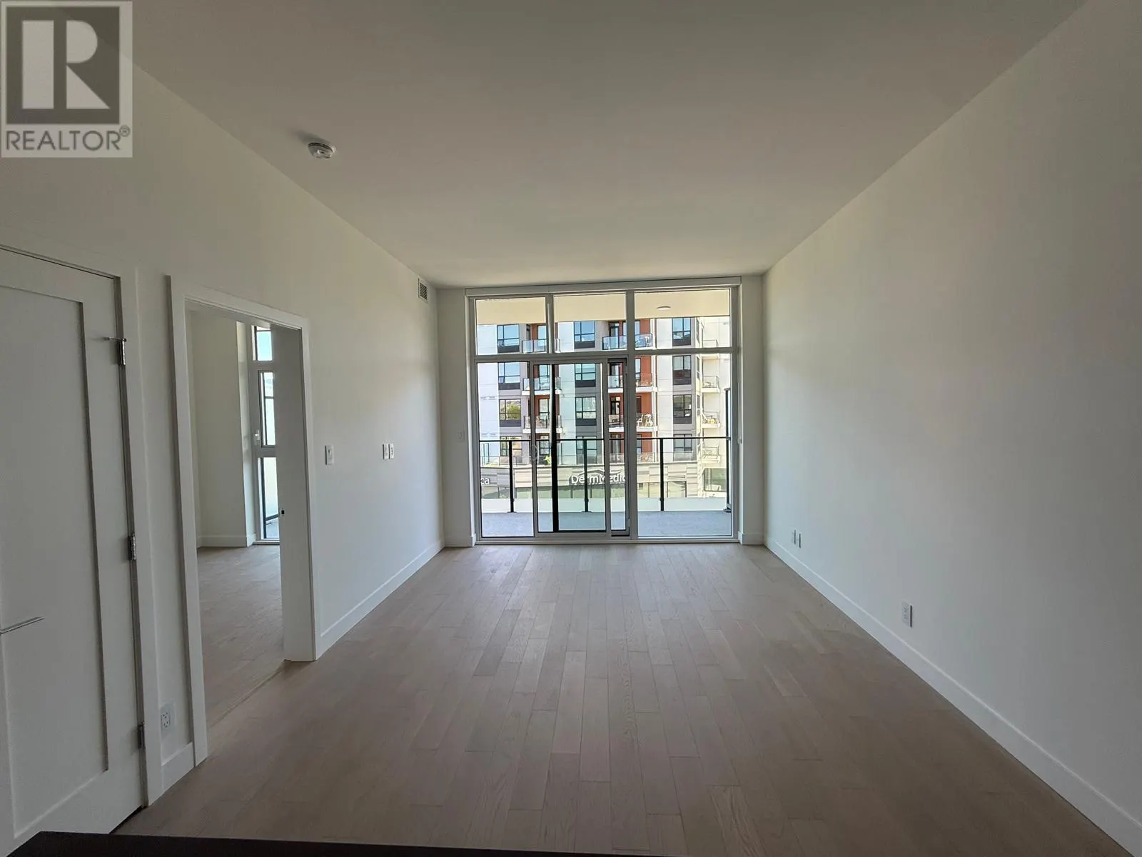3409 Lakeshore Road Unit# 405