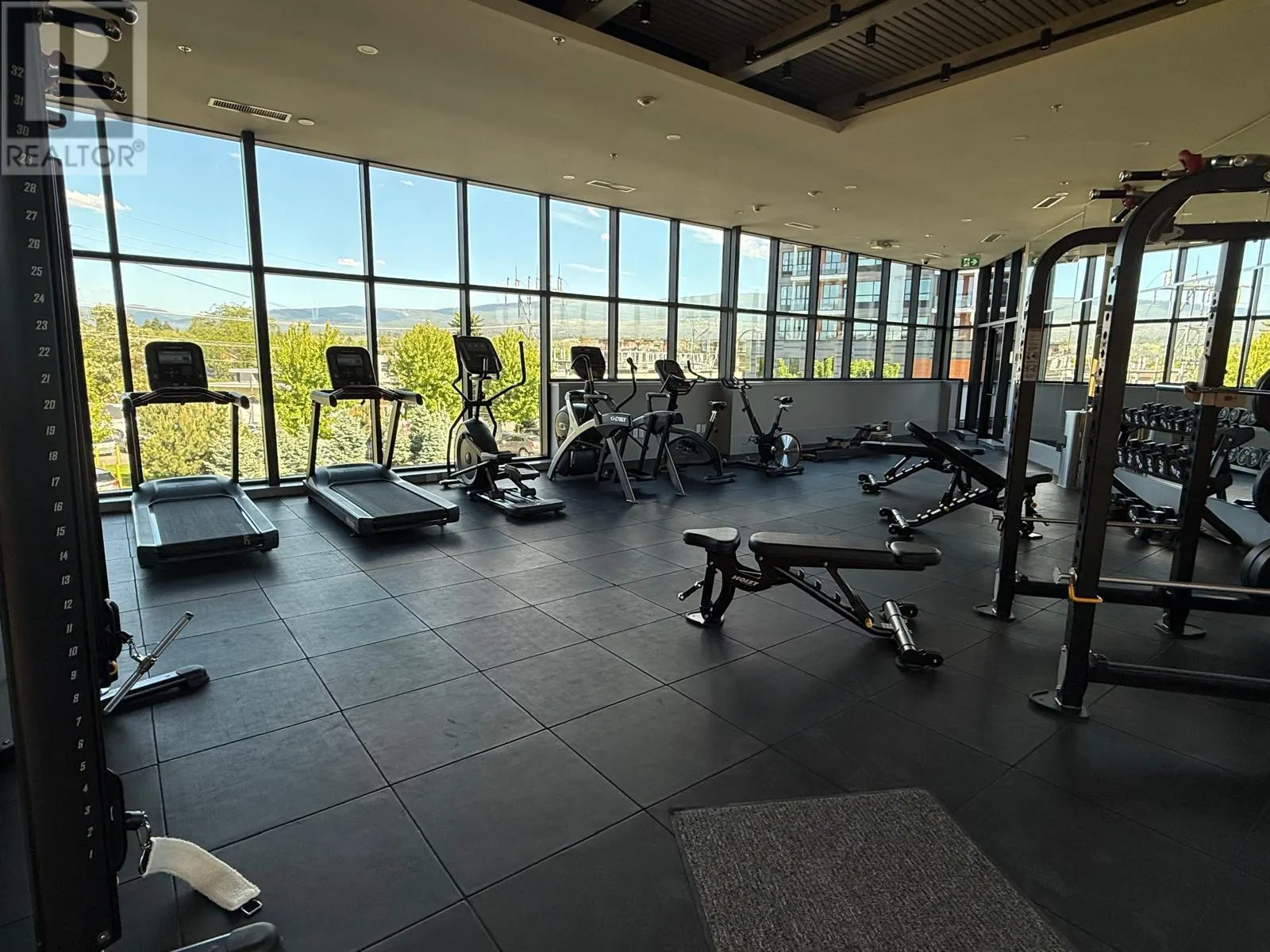 3409 Lakeshore Road Unit# 405