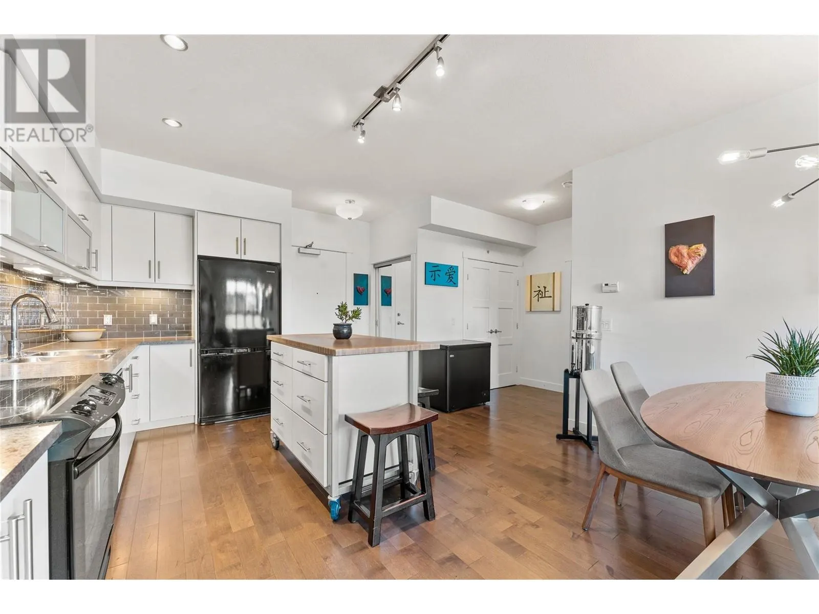 700 Martin Avenue Unit# 307