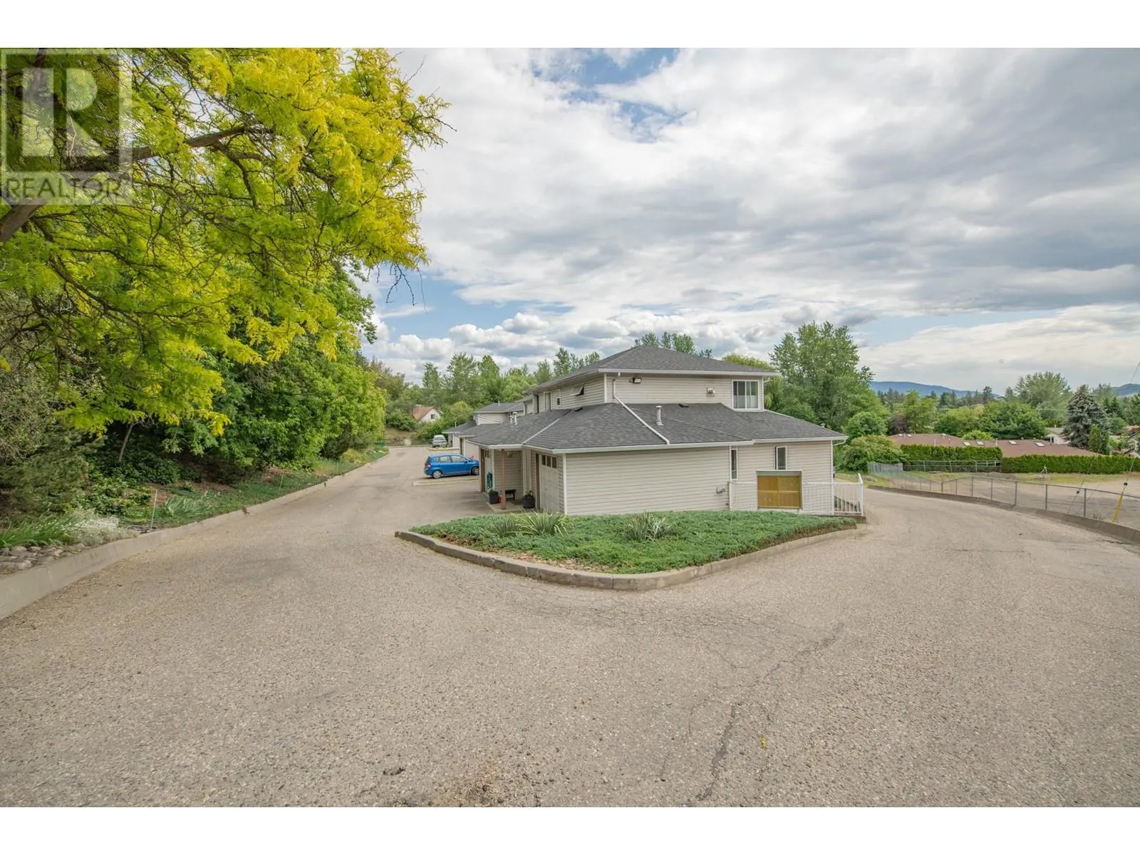 4404 Pleasant Valley Road Unit# 11