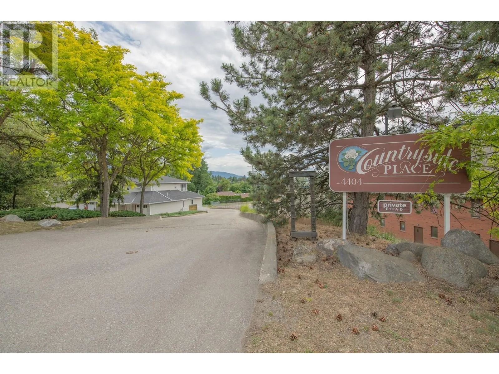 4404 Pleasant Valley Road Unit# 11